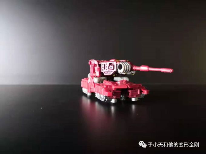 【评玩具】子小天:大果果测评《变形金刚 泰坦系列战戟和钢牙 小比例中的“好兄弟”》