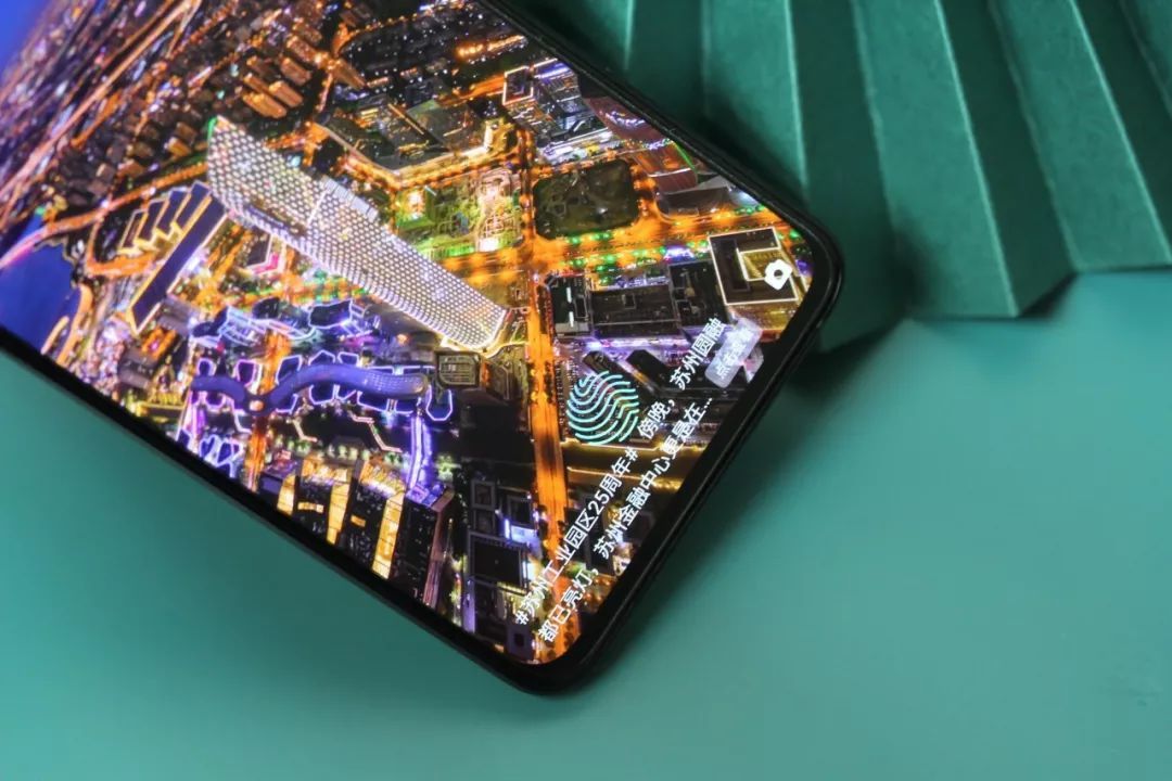 评测：OPPO Reno2在线营业 一款具备颜值与实力的宝藏手机