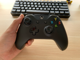 PC化身游戏主机，你就缺个xbox手柄