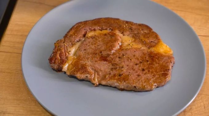 在家做贵饭:1000元的米其林M9和牛牛排,在家只要半价,做法比普通牛排还简单