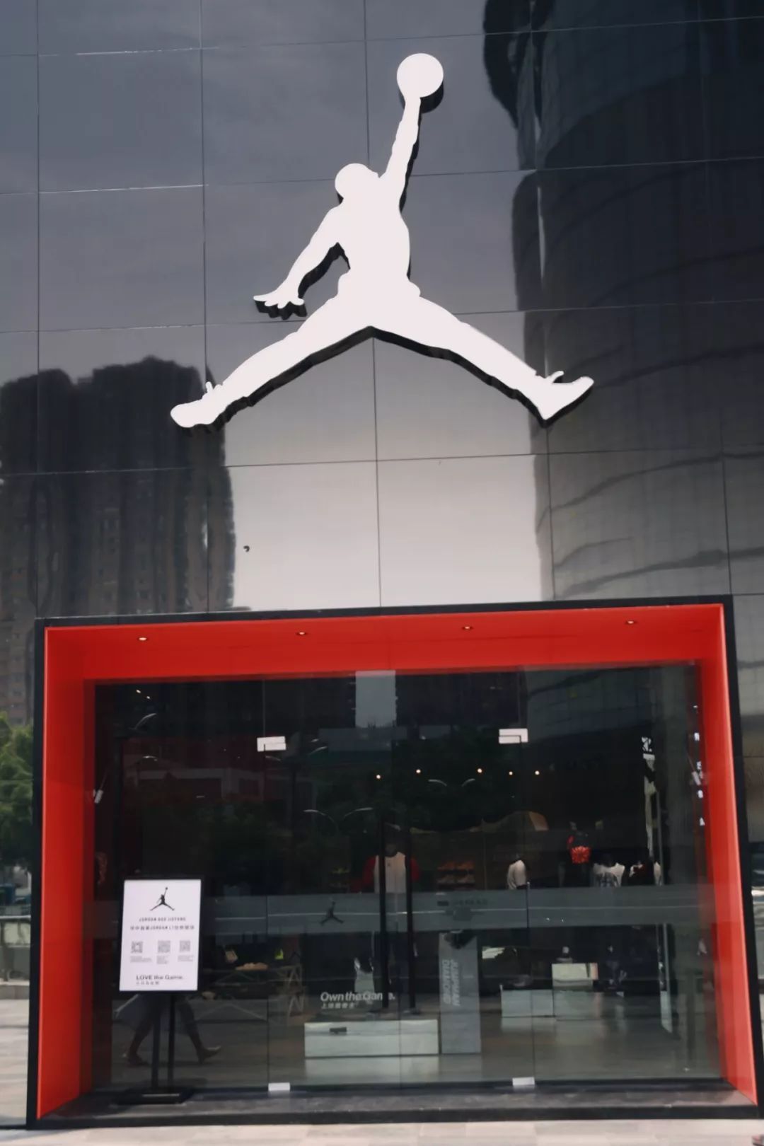 探访华中首家JORDAN L1旗舰店，至此入了AJ的坑