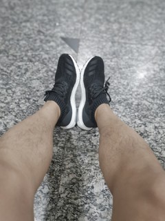 弹力十足的UltraBoost