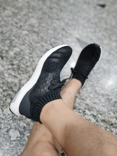 弹力十足的UltraBoost