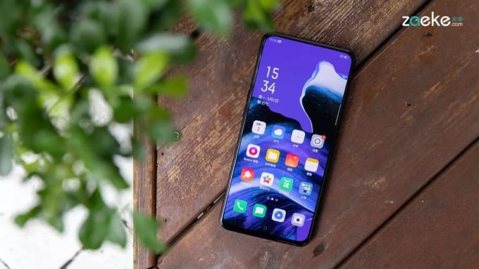 魅力“四摄”的OPPO Reno2,是时尚与体验的激烈碰撞