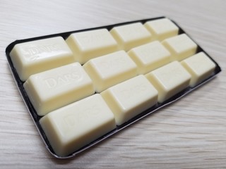 森永达诗 DARS 白巧克力