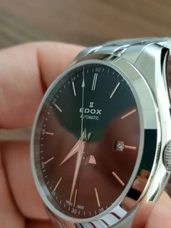edox黑盘月相手表