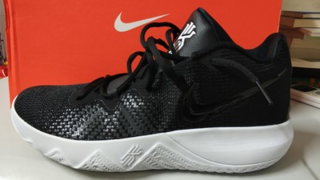 Nike Kyrie EP篮球鞋