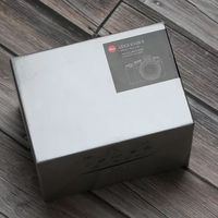 徕卡V-Lux5相机外观展示(分辨率|续航|触摸屏|摄像头|指示灯)