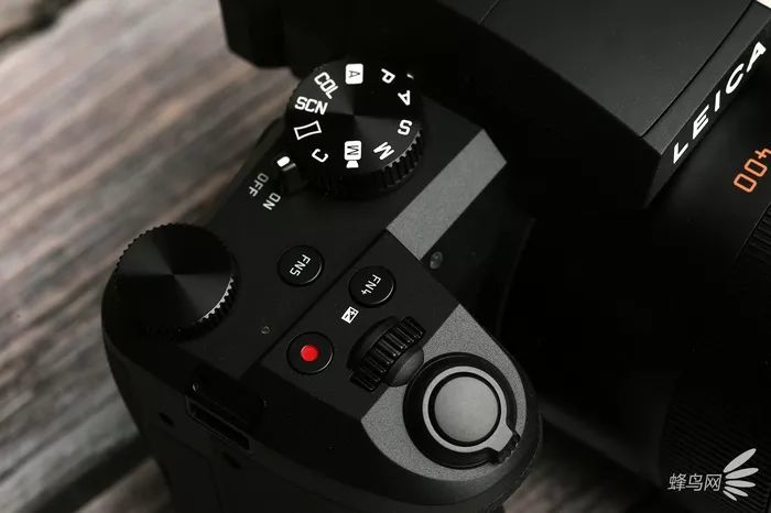 1英寸底大变焦旅行神器 徕卡V-Lux5评测