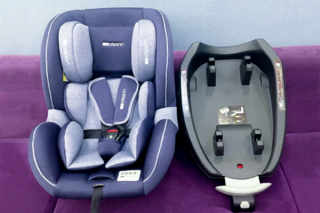 新生儿哄睡神器：小毛豆的安全座椅晒图