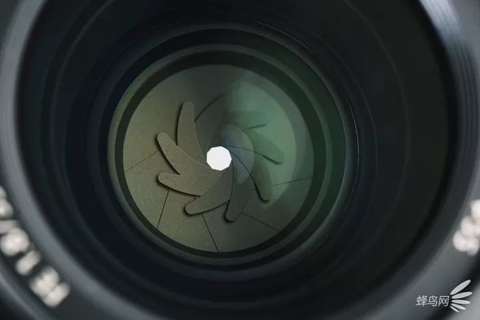全能挂机镜头 索尼FE 35mm F1.8全面评测