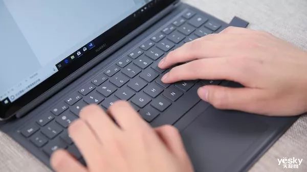 全新HUAWEI MateBook E体验：老板请放心，我将一直在线！