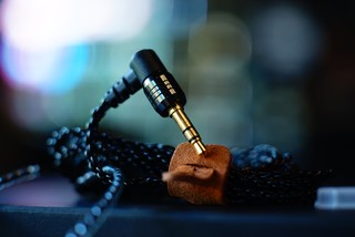 iKKO纯铜腔体圈铁耳机，千元性价比强势