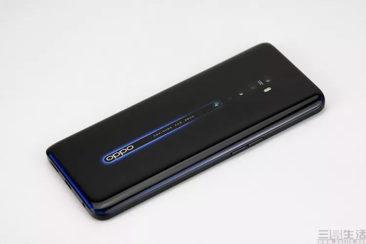 它让手机稳定器可以退休了：OPPO Reno2评测