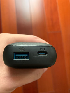 Anker 10000毫安迷你充电宝