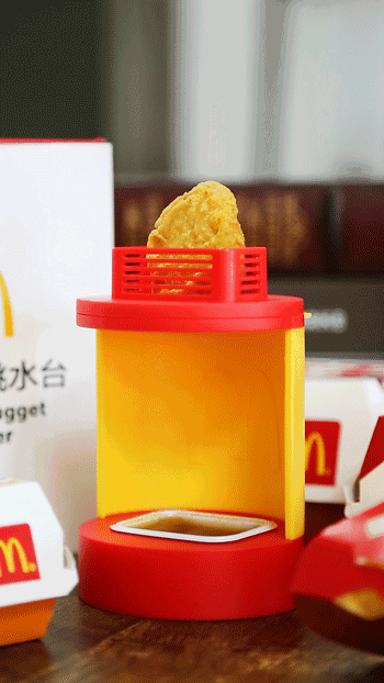 从没见过这么傻的周边,麦当劳你赢了...