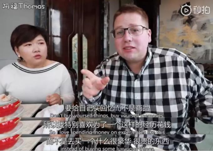 礼物很丑,如何装作很喜欢的样子?