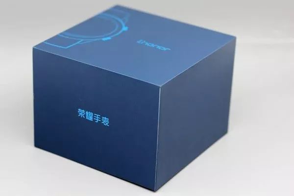 轻薄长续航的智能潮表 荣耀HONOR Watch Magic综合评测