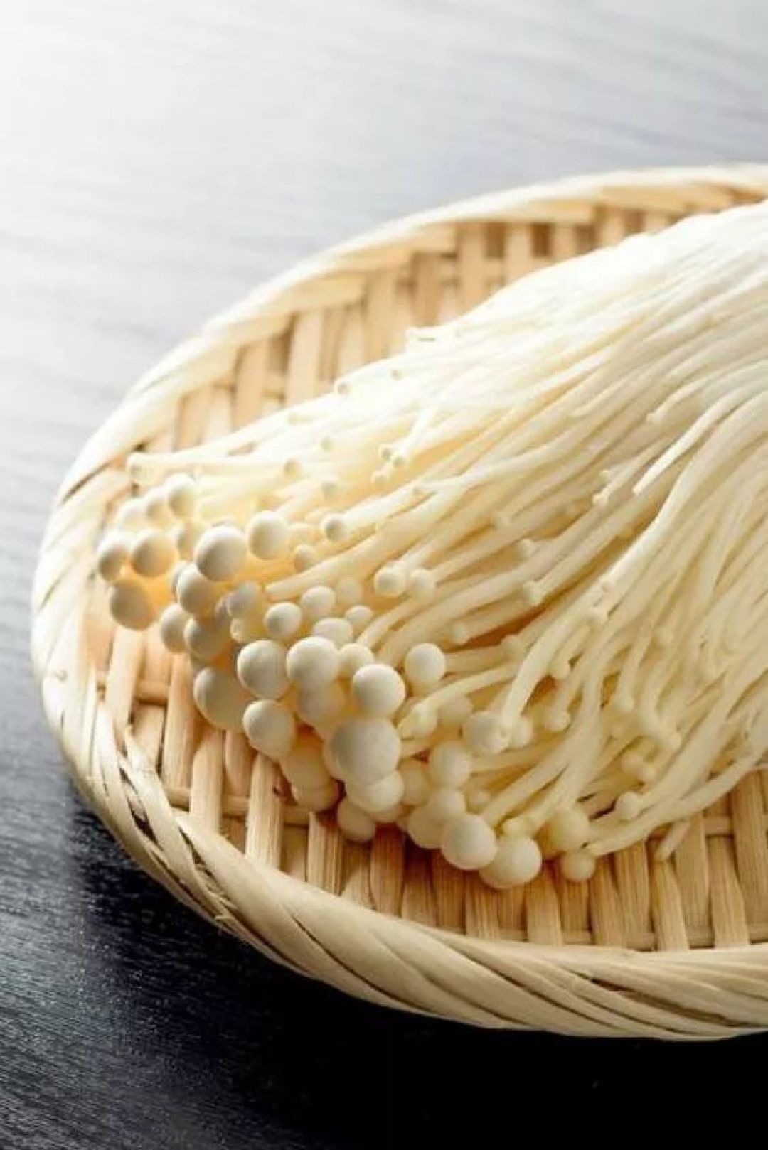 金针菇别买了切断根丢盆里7天冒出小脑袋不花1分钱