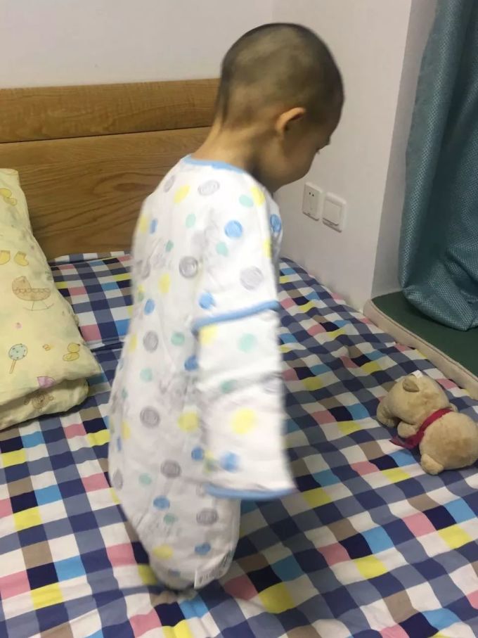 火了两年,今天让你看清恒温睡袋little tiny 和 ibaby的真面目