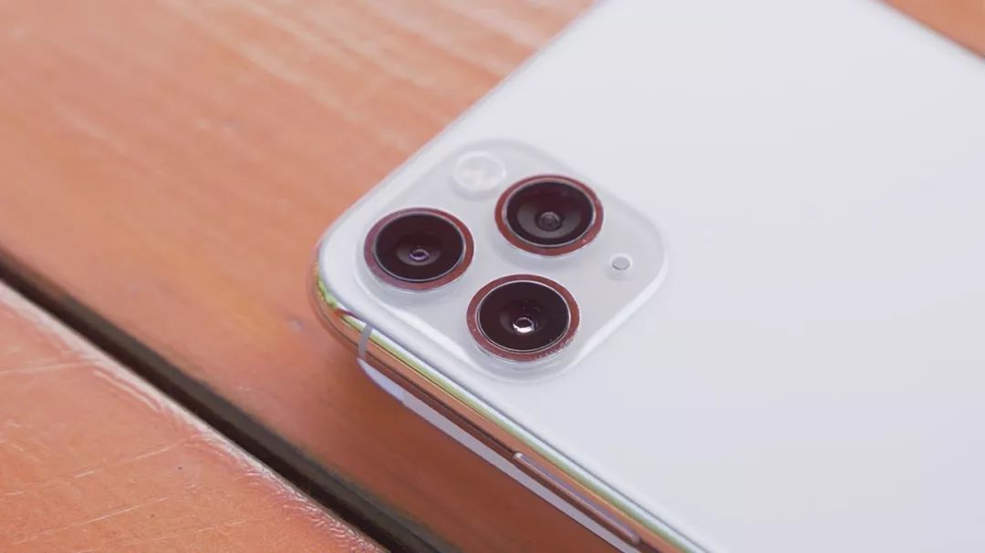iPhone 11 Pro Max评测：对后置三摄从吐槽到真香（上）