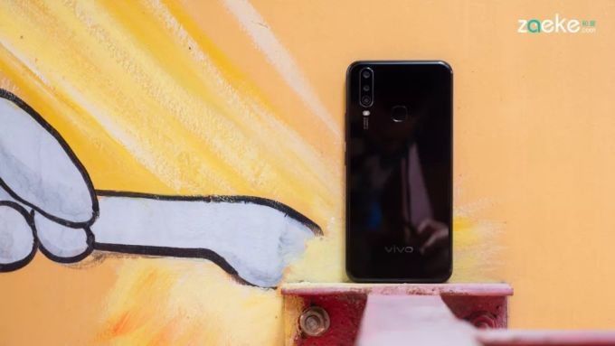 哪怕vivo U3x只是台百元机,vivo也将它武装到牙齿