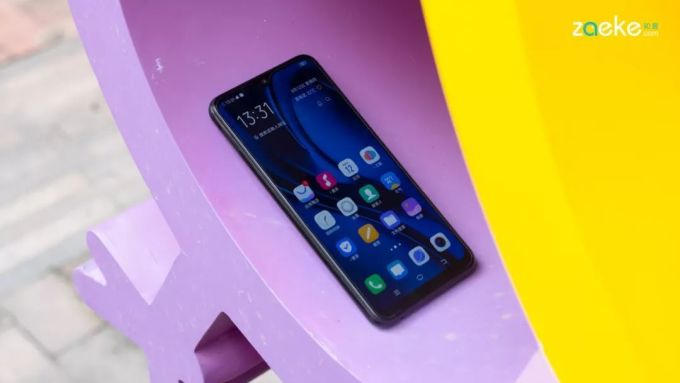 哪怕vivo U3x只是台百元机,vivo也将它武装到牙齿