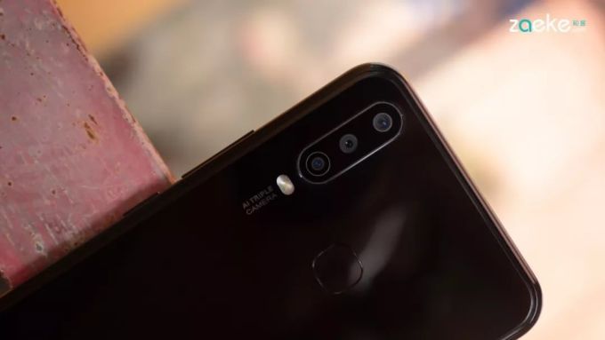 哪怕vivo U3x只是台百元机,vivo也将它武装到牙齿