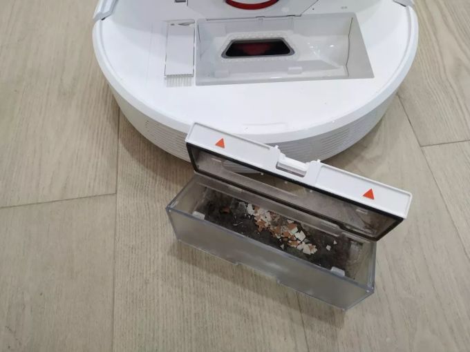 扔了3个扫地机器人,我只想要个不智障的,这么难吗?