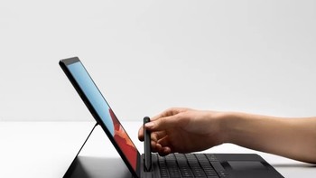 笔记本、二合一、双屏折叠甚至是手机，微软新 Surface 全家桶都能满足你