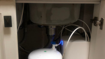除水垢去细菌为了全家饮水安全:九阳RO反渗透膜厨下净水器安装使用简评