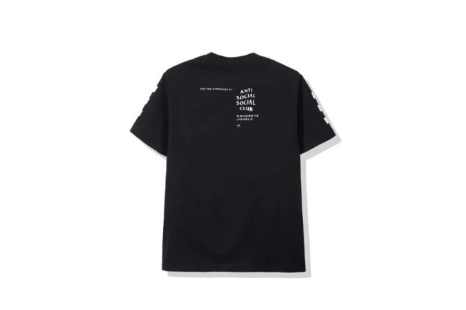 潮闻快食|经典「雪山」羽绒服再现!Off-White™发布新Logo设计T恤