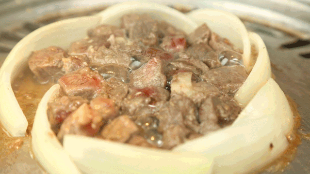 16.gif 可以撸猫的萌系烤肉店,穿粉色6.8折吃!