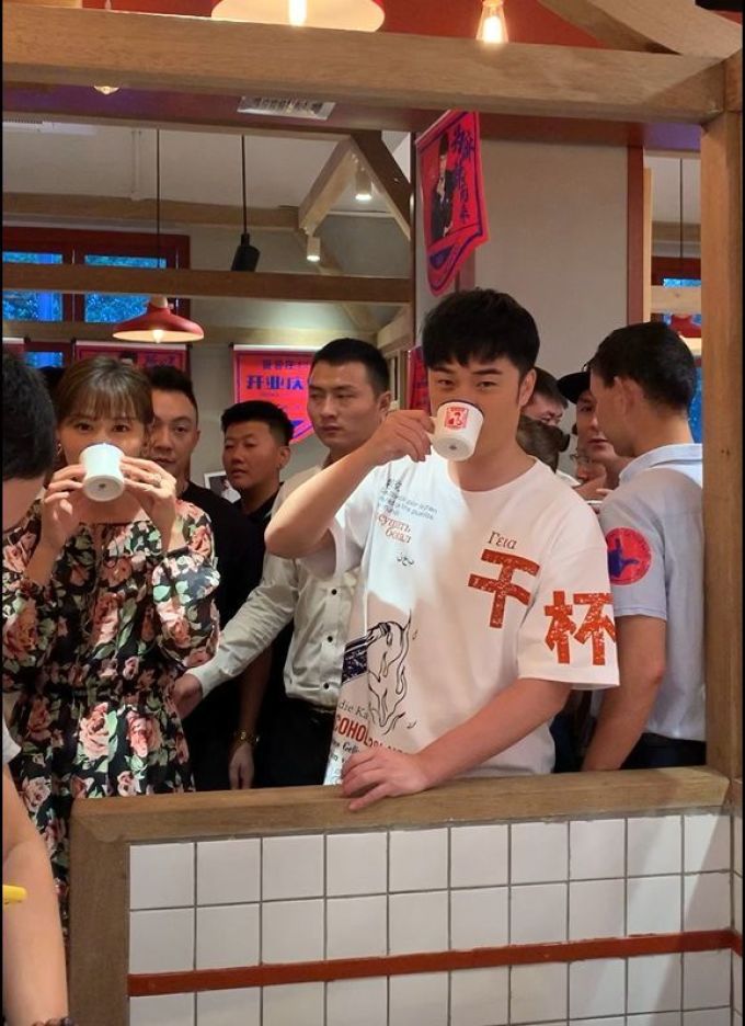 明星来成都下馆子,居然去的都是这几家……