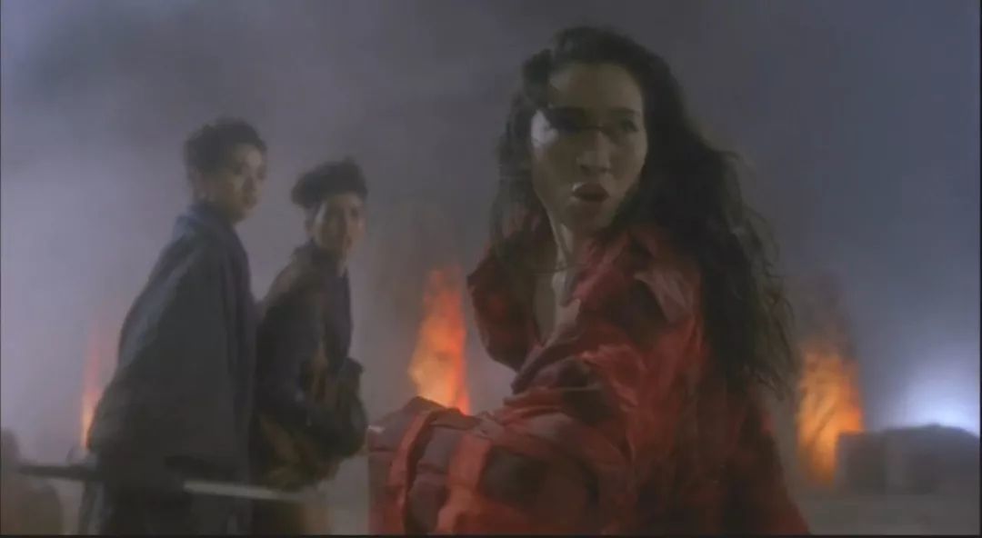 1993年，这部女版“蝙蝠侠”，吓得我不轻