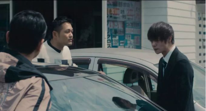 兄弟相残,姐妹互厮,这片证明:现实中最嫌弃你的人,常常是至亲