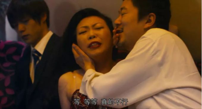 兄弟相残,姐妹互厮,这片证明:现实中最嫌弃你的人,常常是至亲