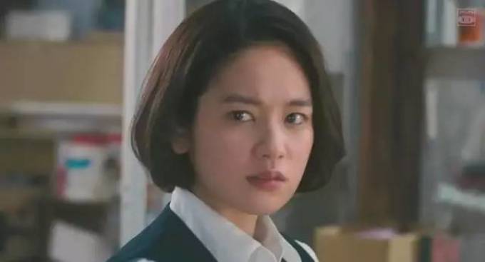 兄弟相残,姐妹互厮,这片证明:现实中最嫌弃你的人,常常是至亲
