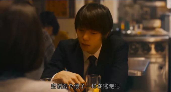 兄弟相残,姐妹互厮,这片证明:现实中最嫌弃你的人,常常是至亲