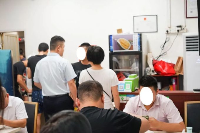 DSC01504.jpg 「厚切猪扒X梅子茶」,太太太可了!