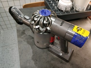 戴森DYSON v6手持充电吸尘器