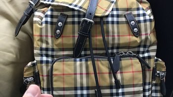 Burberry 背包 篇一：英伦调调的小格子 Burberry军旅背包开箱 