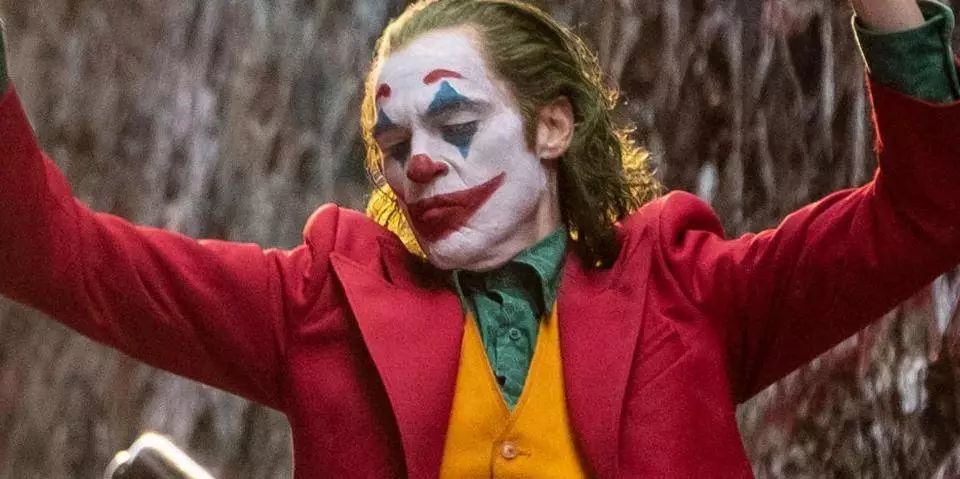 《小丑》：这个小丑可能并不是很多人想的那个 Joker