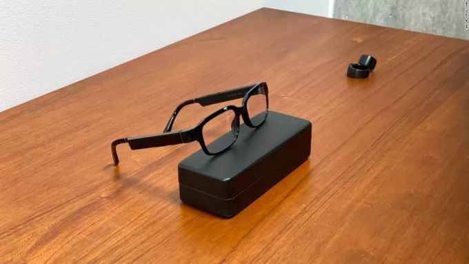 Echo Frames 智能眼镜上手:Alexa 的新征途,走进大众还要点时间