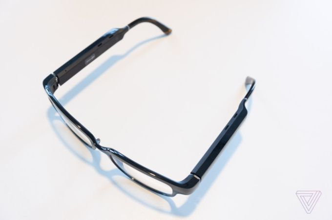 Echo Frames 智能眼镜上手:Alexa 的新征途,走进大众还要点时间