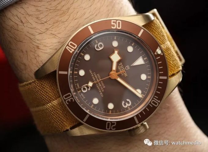 秋天来了,你只知道换衣服?其实手表也要换!
