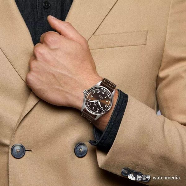 秋天来了,你只知道换衣服?其实手表也要换!
