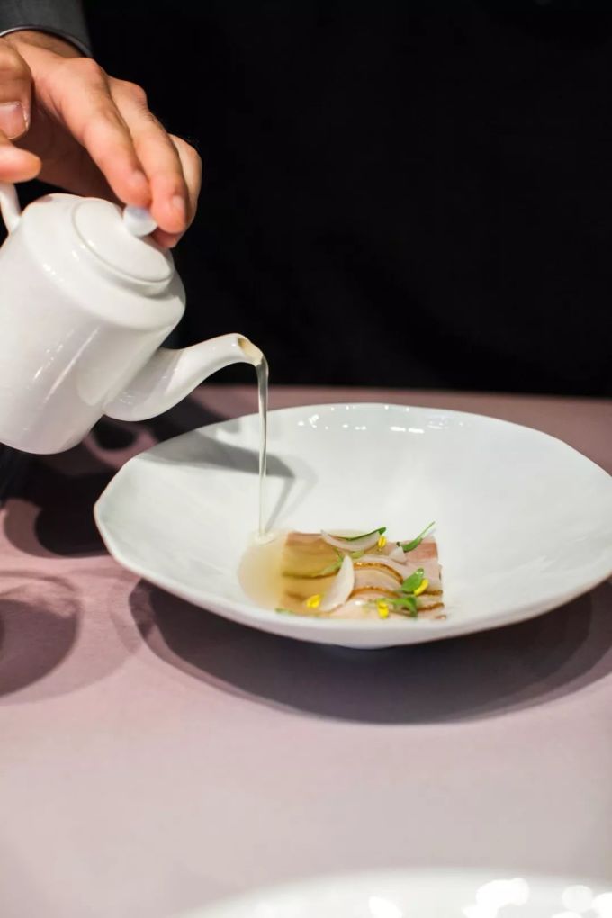 90后主厨复出!这间新餐厅值得去吃吗?