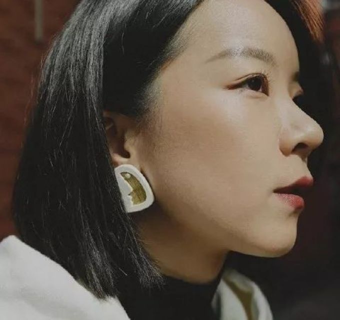 米兰达可儿三胎得子:幸福女人总少不了它的装饰。 | FASHION