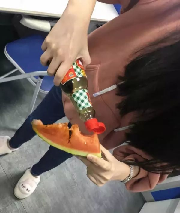 广东土豪:鲍参翅肚,都不如一碗豉油捞饭!